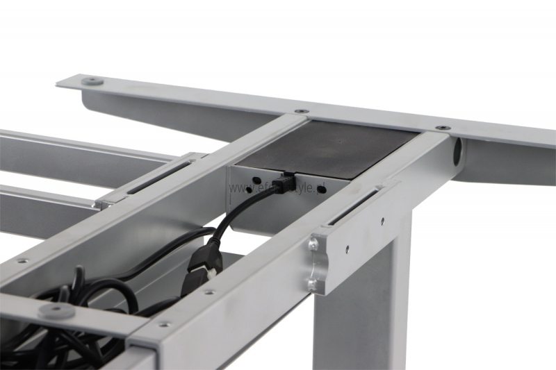 Stelaż UT04-3T/90A/A z elektryczną regulacją wysokości w zakresie 61,5-126,5 cm, 3 silniki/3 segmentowa kolumna, kolor aluminium