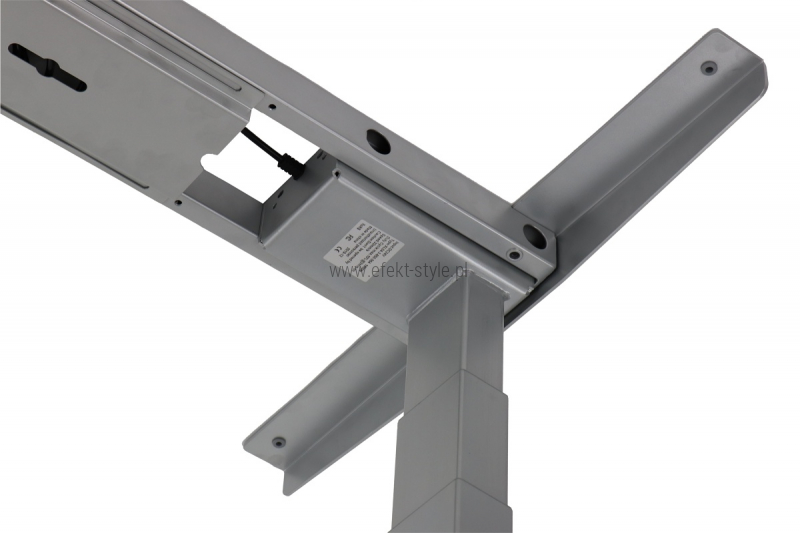 Stelaż UT04-3T/90A/A z elektryczną regulacją wysokości w zakresie 61,5-126,5 cm, 3 silniki/3 segmentowa kolumna, kolor aluminium