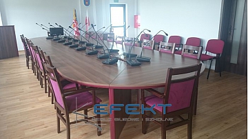 Wyposażenie w Gminie Jerzmanowa - stół konferencyjny
