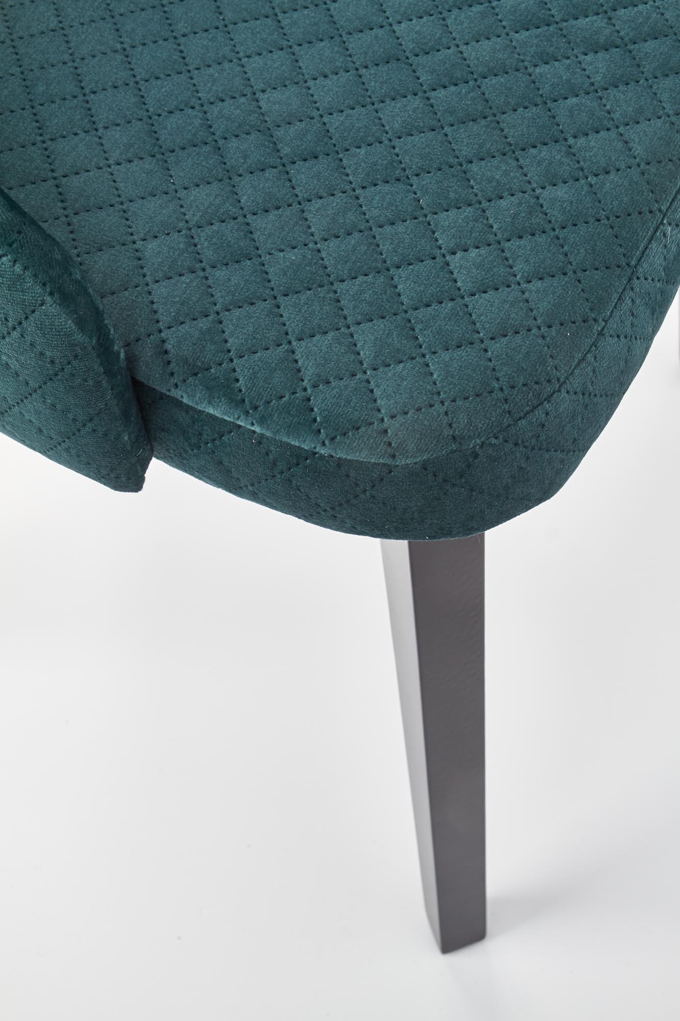 TOLEDO 3 krzesło czarny / tap. velvet pikowany Karo 4 - MONOLITH 37 (ciemny zielony) 