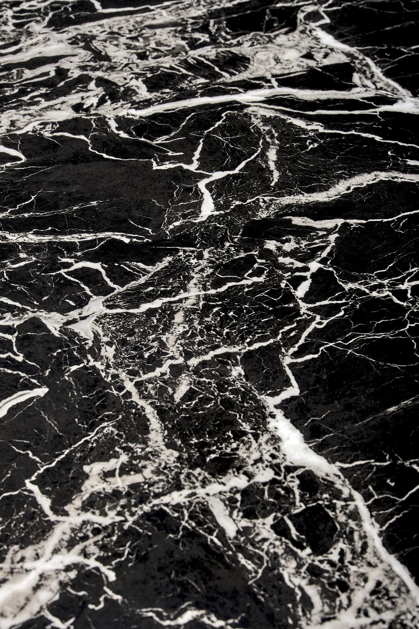 RAYMOND 2 stół fi 100/73 cm, blat - czarny marmur, nogi - złoty