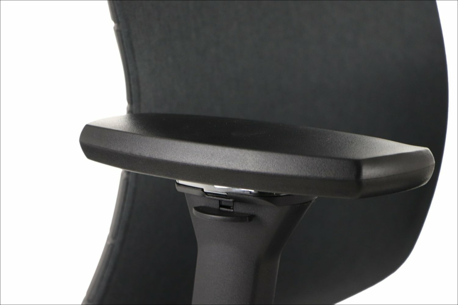 AKCENT/F PLUS czarny mechanizm samoważący podłokietniki 4D